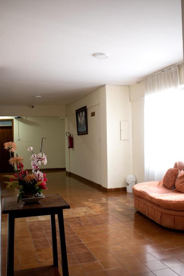 Hostal Ibiza ซานตาครูซเดอลาเซียร์รา ภายนอก รูปภาพ