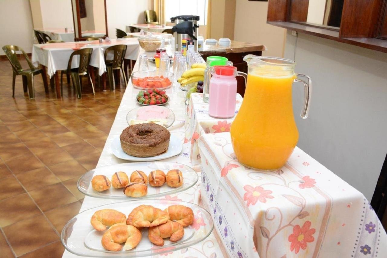 Hostal Ibiza ซานตาครูซเดอลาเซียร์รา ภายนอก รูปภาพ