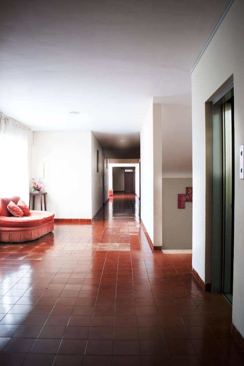 Hostal Ibiza ซานตาครูซเดอลาเซียร์รา ภายนอก รูปภาพ